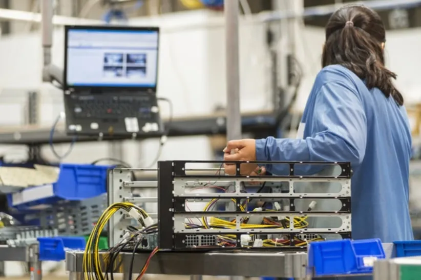 La formation et le recrutement de profils d’ingénieurs et de techniciens