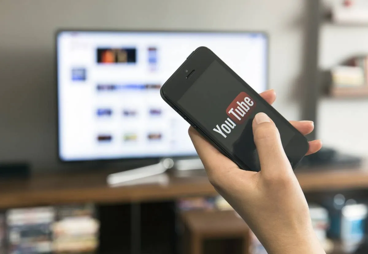 Vues YouTube réelles : quand l’algorithme prend le relais