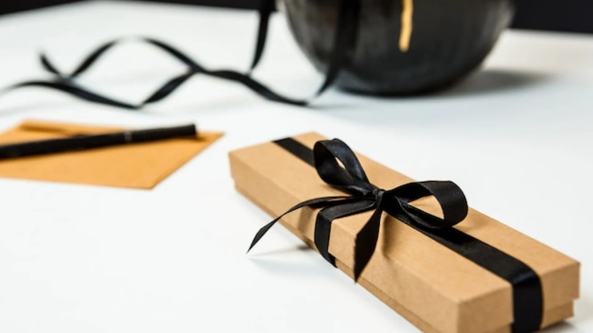 Coffrets cadeaux d'entreprise : un levier stratégique pour les relations professionnelles !