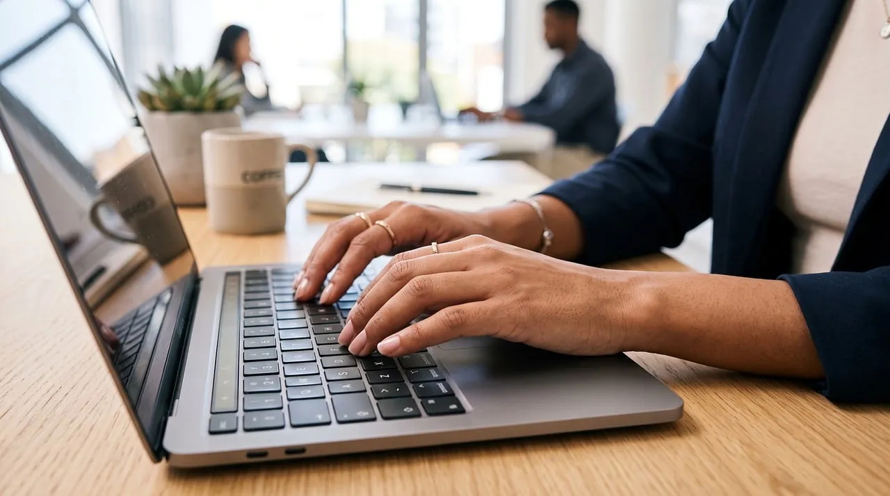 Lancer une application mobile e-commerce sans budget de développeur : le guide pour les entrepreneurs en 2026